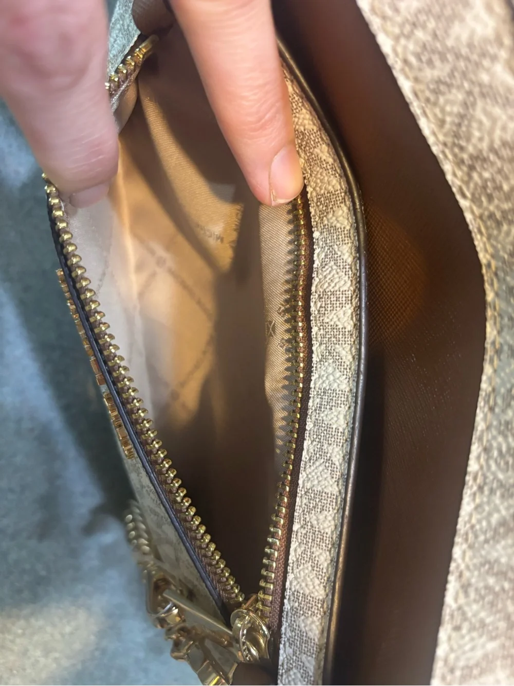 Michael Kors Jet Set Crossbody Bag